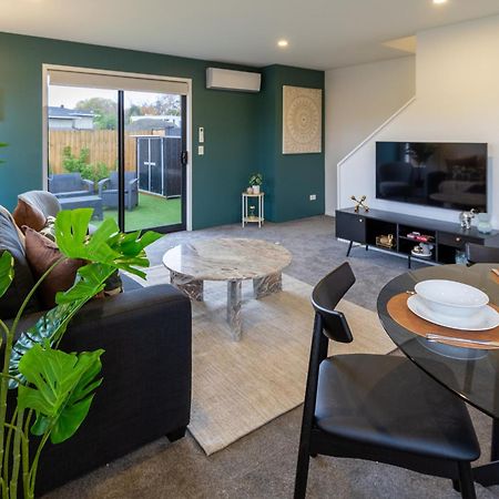 Serene Living 2 Bed With Carpark クライストチャーチ エクステリア 写真