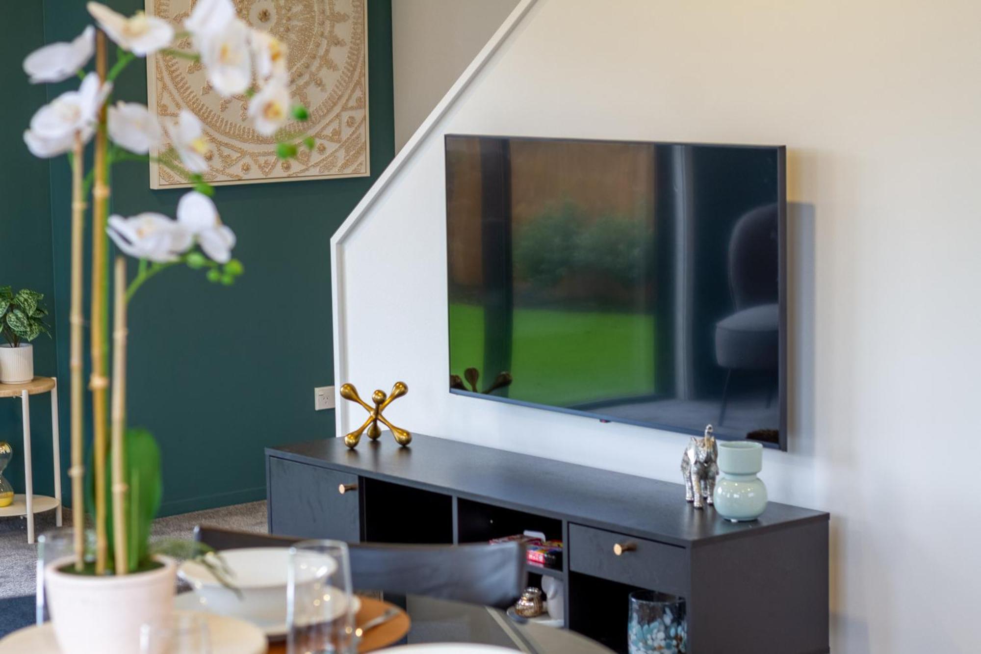 Serene Living 2 Bed With Carpark クライストチャーチ エクステリア 写真