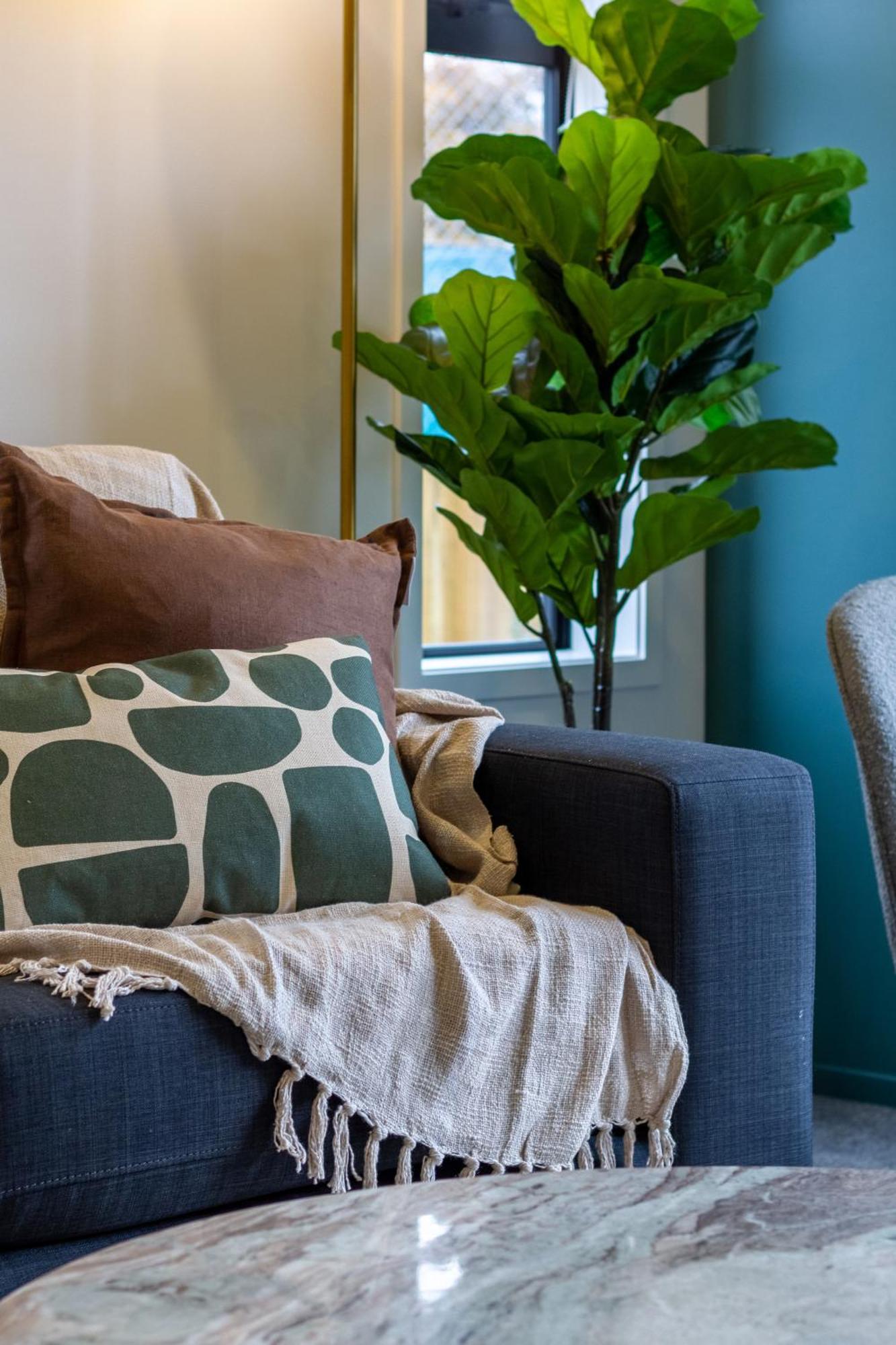 Serene Living 2 Bed With Carpark クライストチャーチ エクステリア 写真