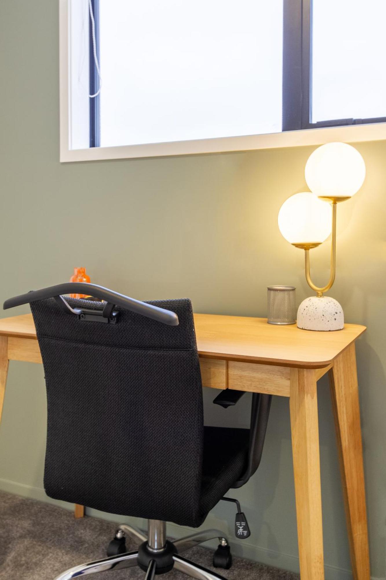 Serene Living 2 Bed With Carpark クライストチャーチ エクステリア 写真
