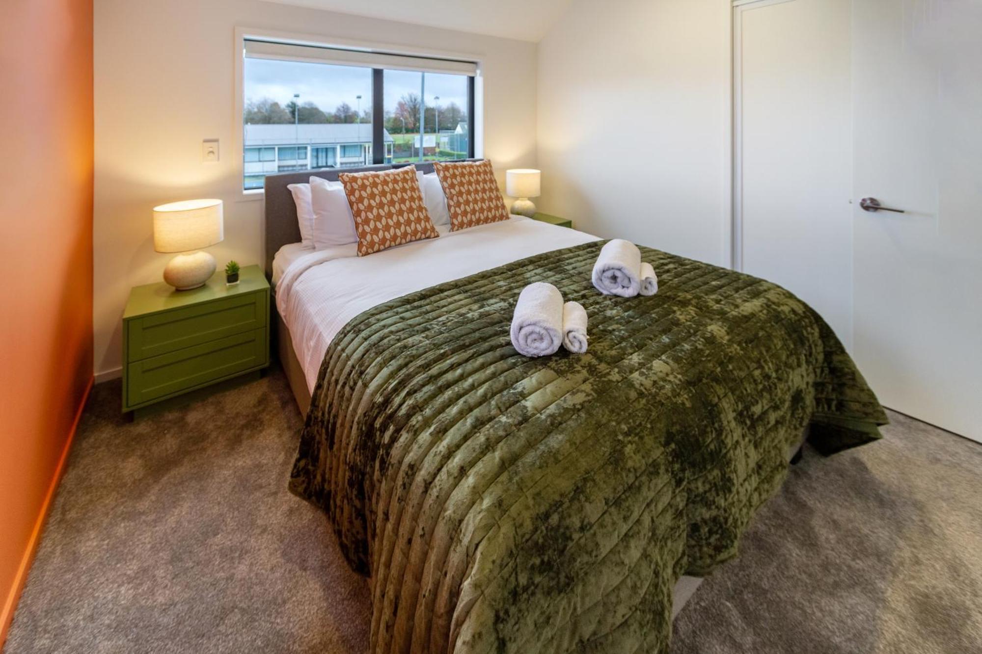 Serene Living 2 Bed With Carpark クライストチャーチ エクステリア 写真