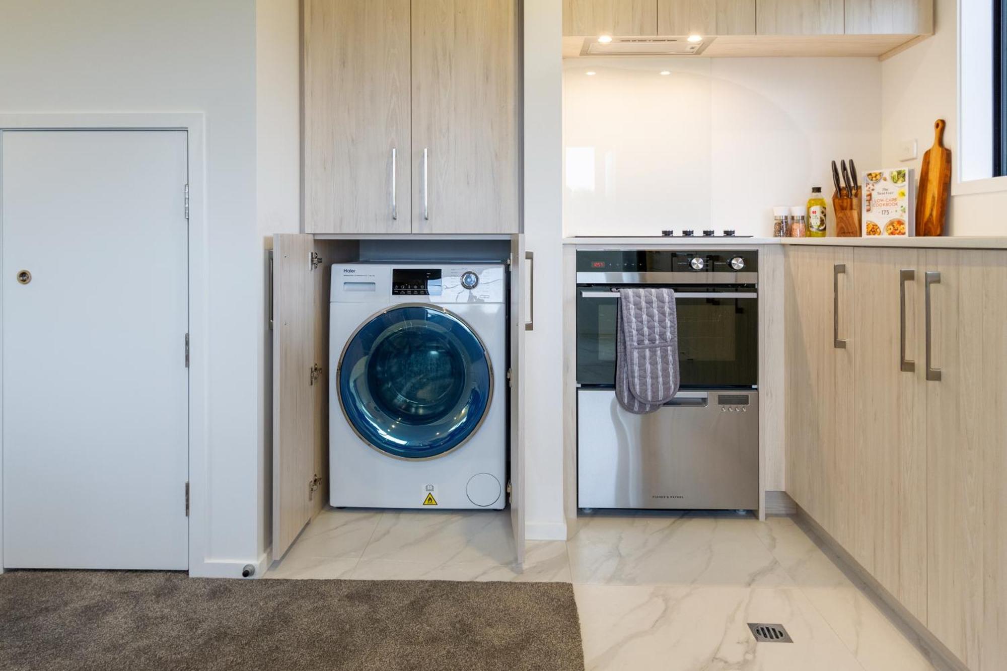 Serene Living 2 Bed With Carpark クライストチャーチ エクステリア 写真