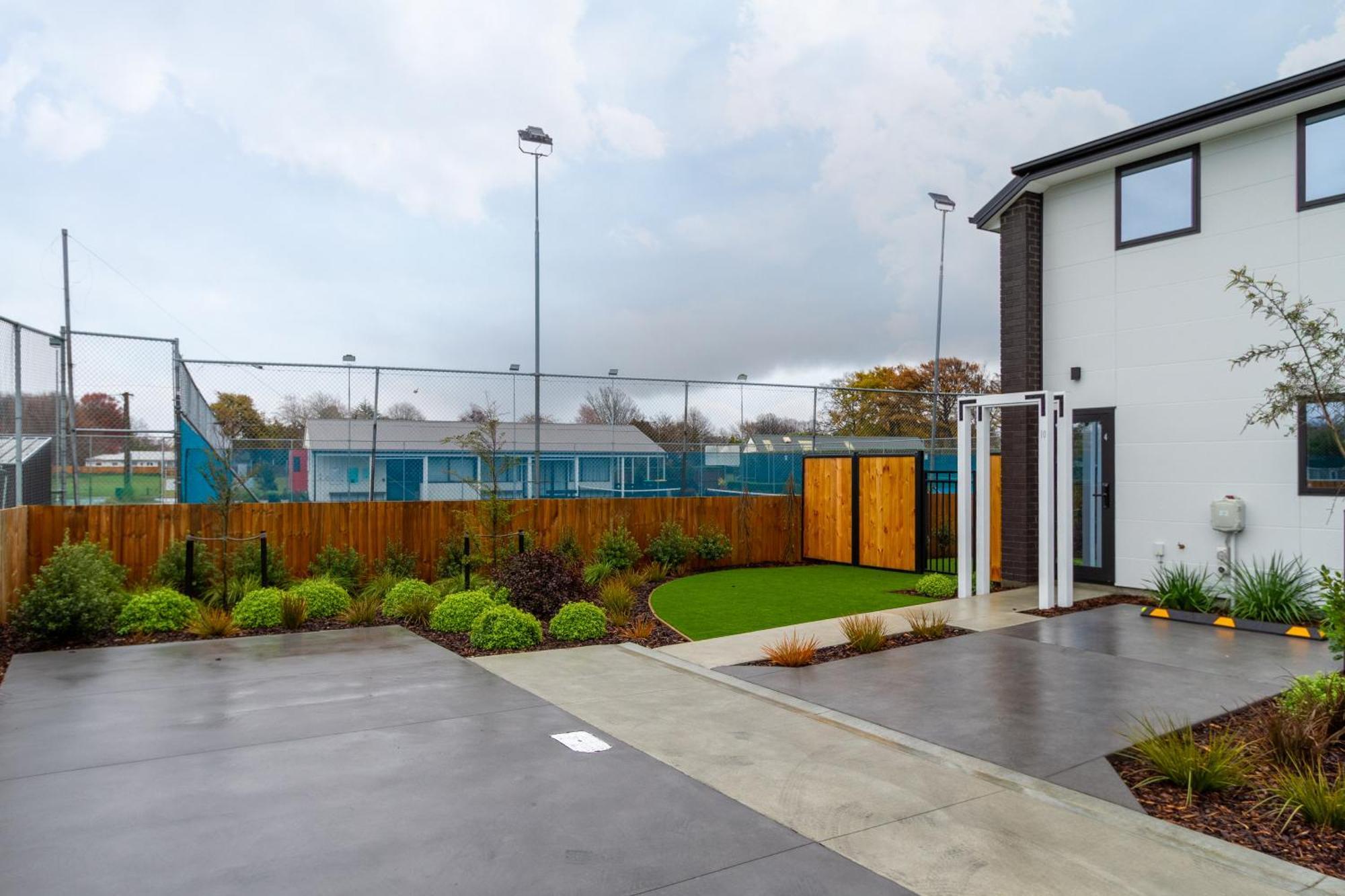 Serene Living 2 Bed With Carpark クライストチャーチ エクステリア 写真